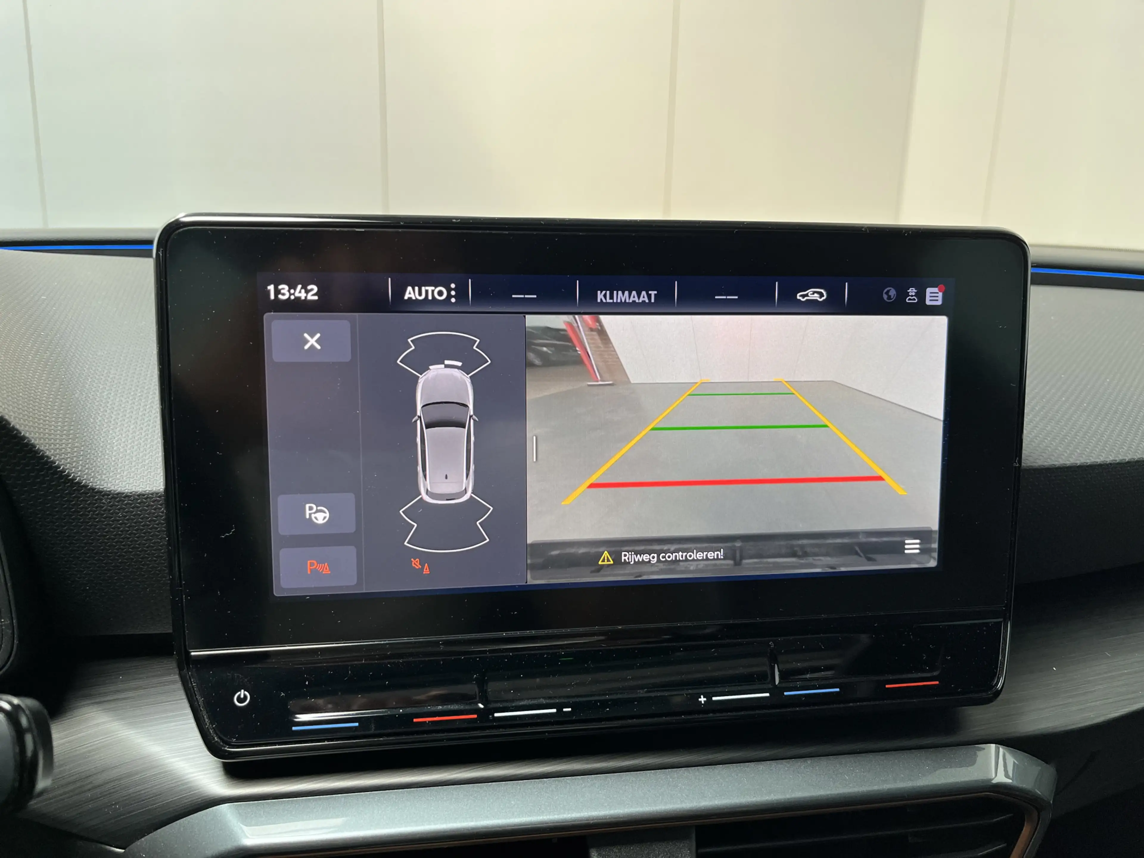 CUPRA Leon 1.4 e-Hybrid Performance / AUTOMAAT/ PANO/ ACC/ PA — photo 13