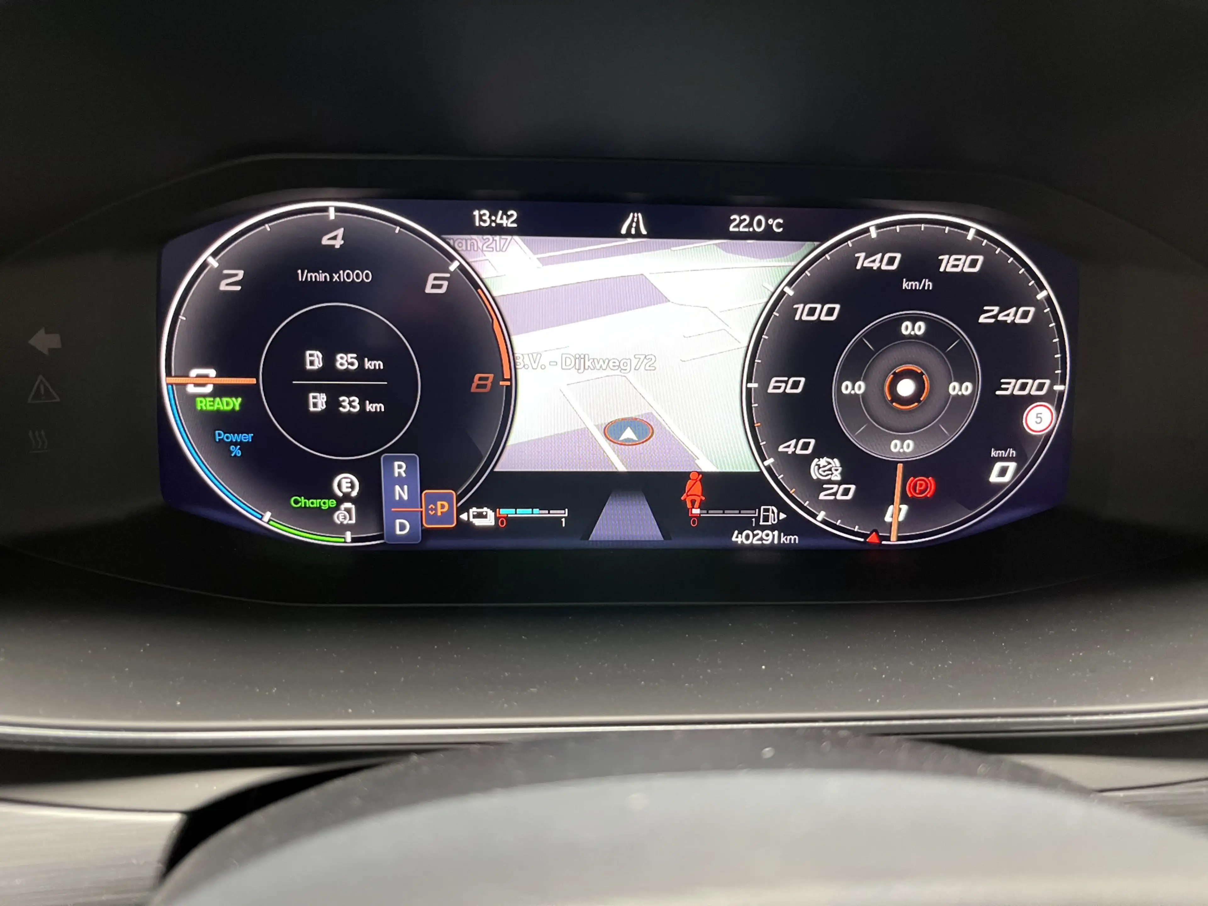 CUPRA Leon 1.4 e-Hybrid Performance / AUTOMAAT/ PANO/ ACC/ PA — photo 10