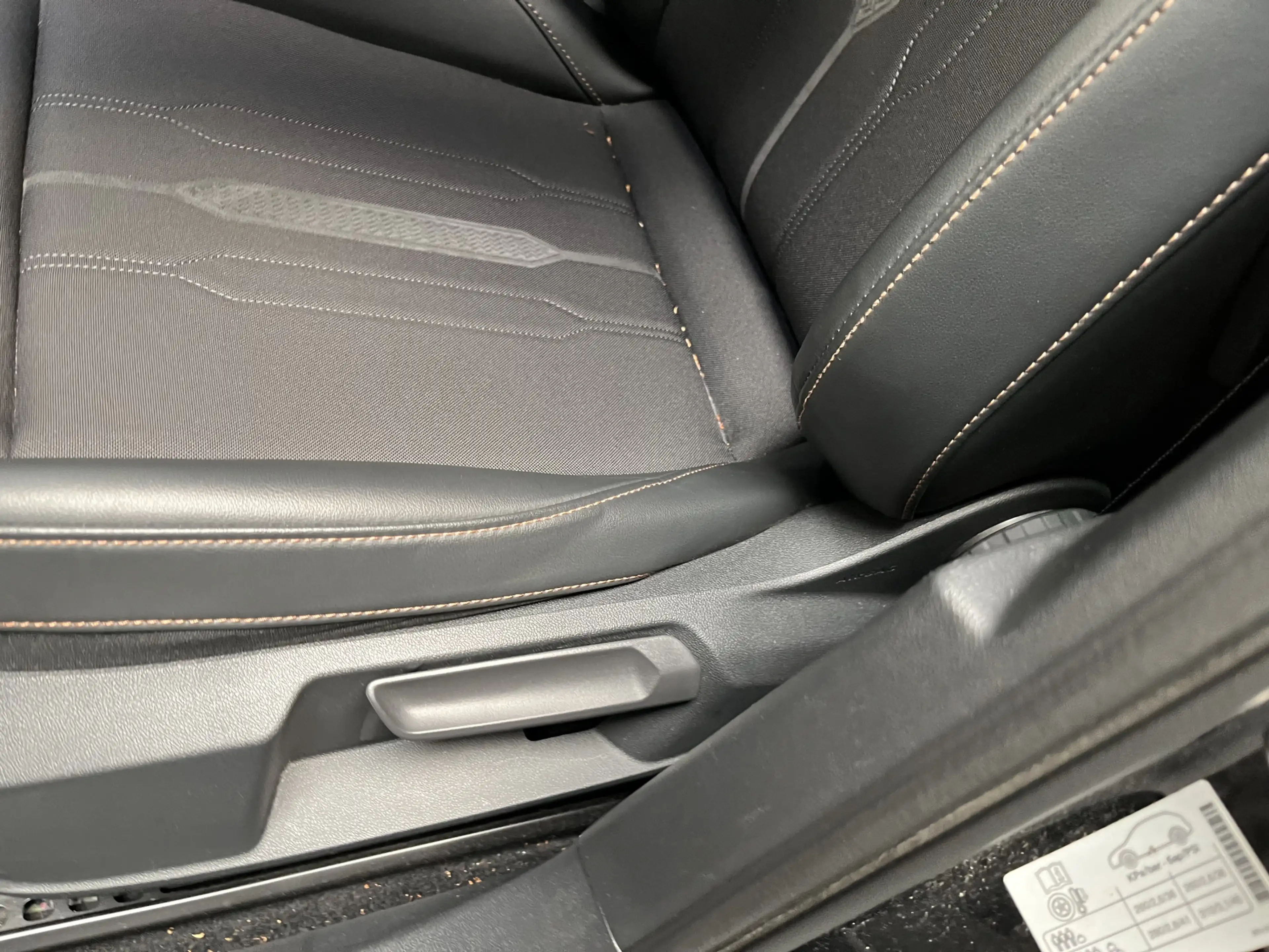 CUPRA Leon 1.4 e-Hybrid Performance / AUTOMAAT/ PANO/ ACC/ PA — photo 9