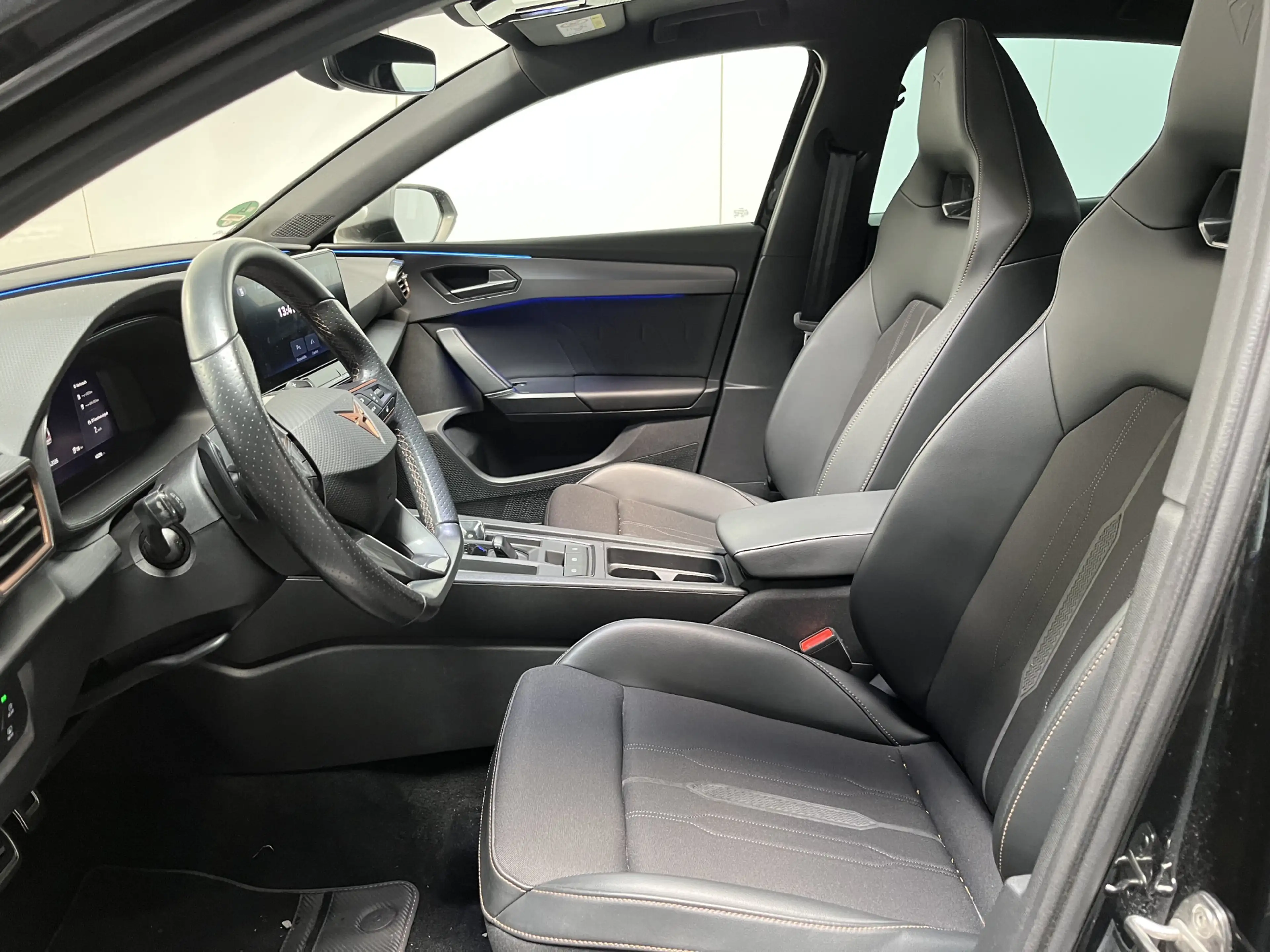 CUPRA Leon 1.4 e-Hybrid Performance / AUTOMAAT/ PANO/ ACC/ PA — photo 6