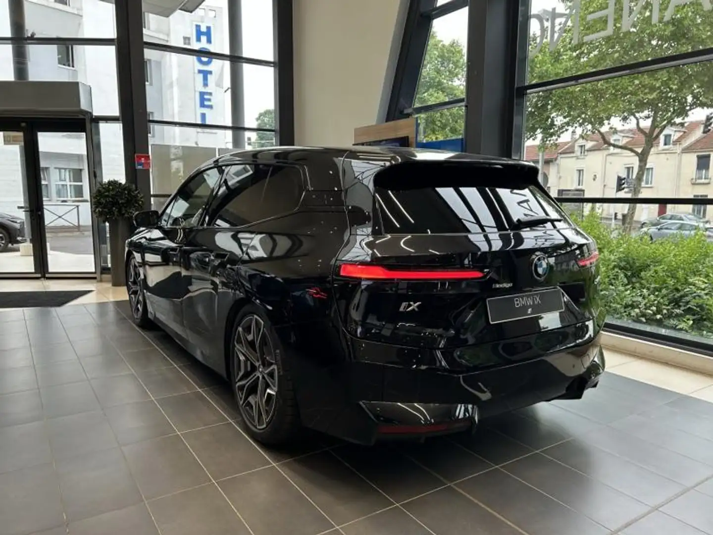 BMW iX xDrive40 326ch Noir - 2