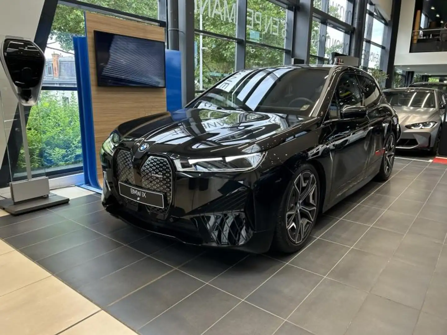 BMW iX xDrive40 326ch Noir - 1