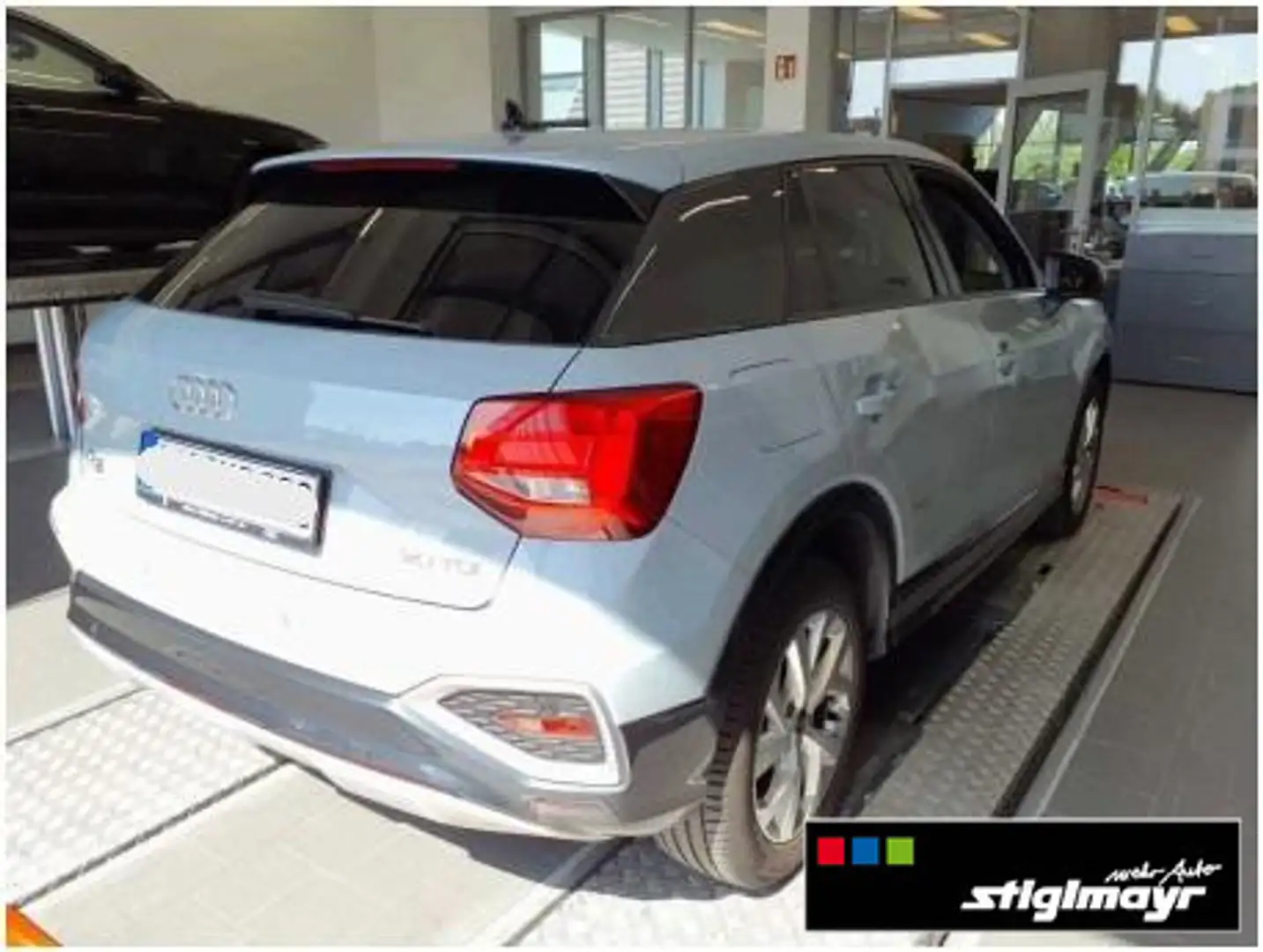 Audi Q2 advanced 30 TDI VERKAUF NUR AN GEWERBETREIBENDE AC Gris - 2