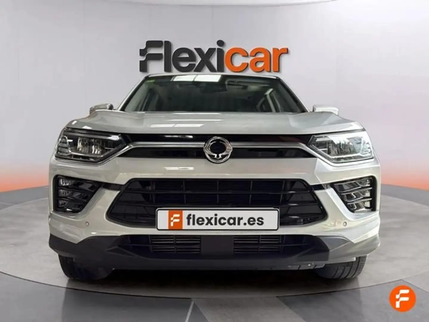 SsangYong Korando G15 Limited 4x2 Gris - 2