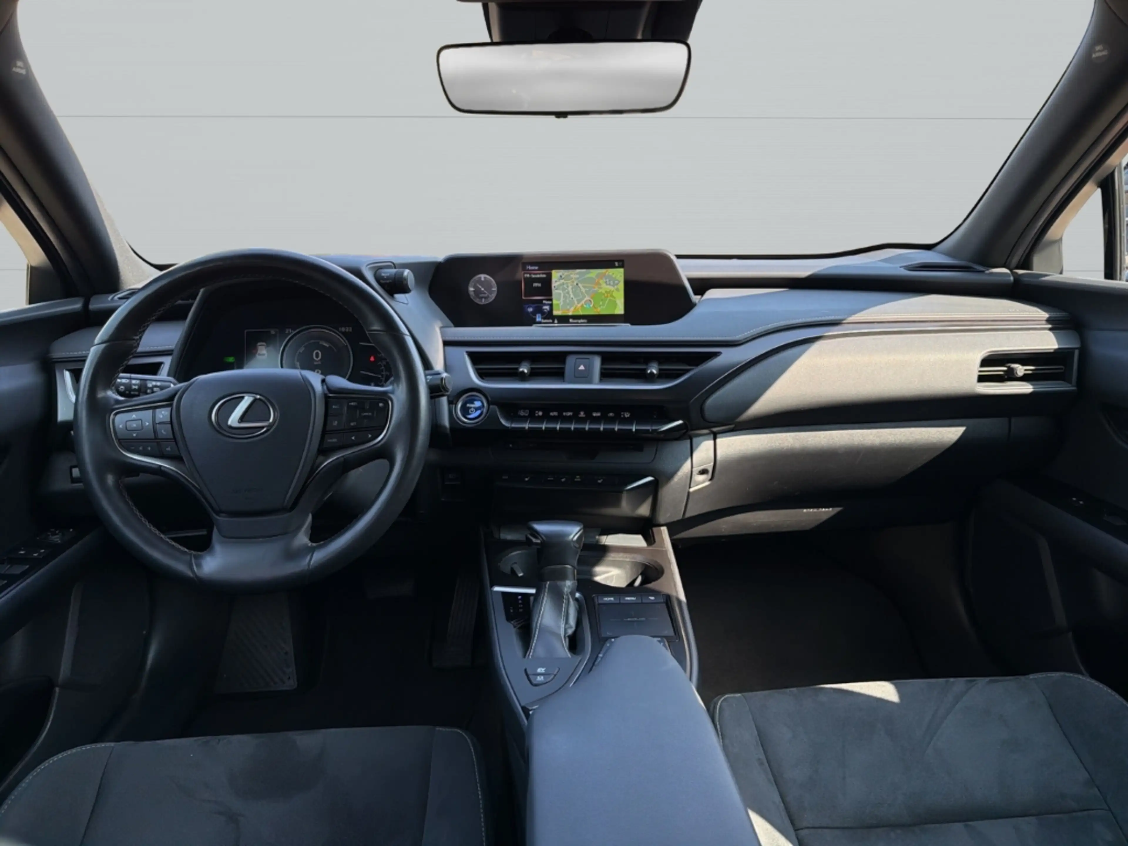 Lexus UX 250h ,Klima+ParkDistanceControl+Sitzhzg+Lenkradhzg+LED+ — photo 14