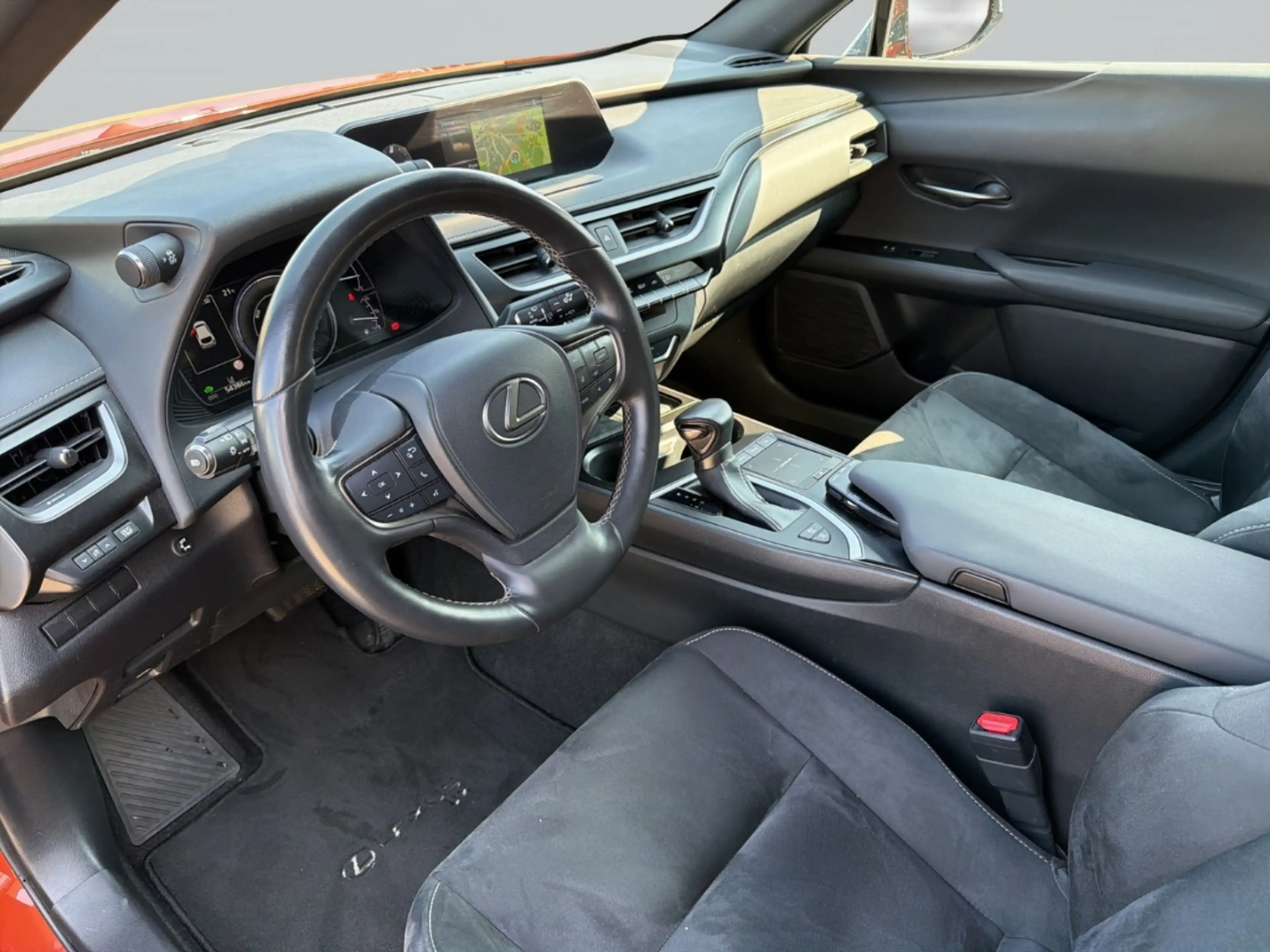 Lexus UX 250h ,Klima+ParkDistanceControl+Sitzhzg+Lenkradhzg+LED+ — photo 13