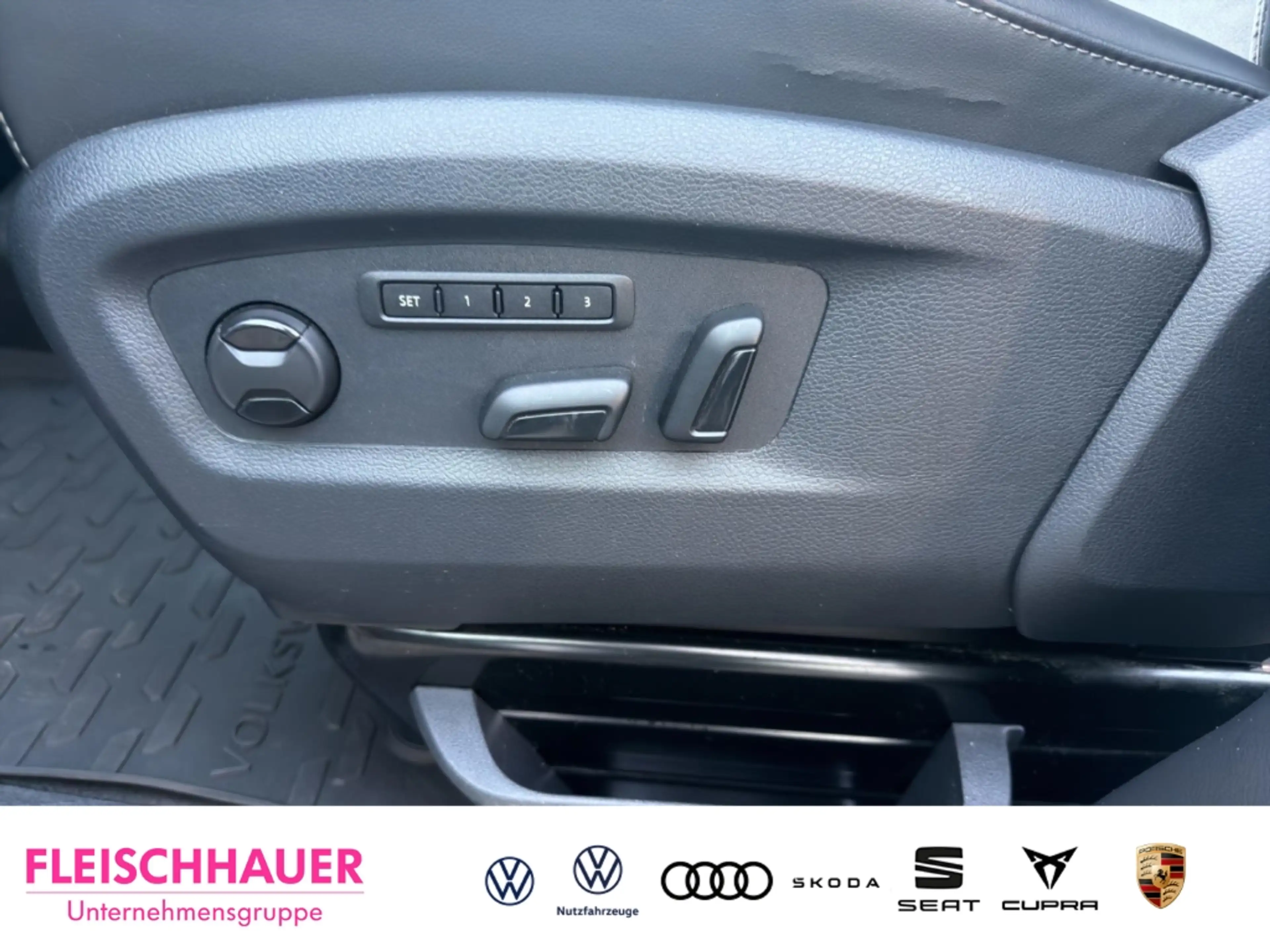 Volkswagen Transporter Multivan Generation Six DSG+SHZ+STDHZ — photo 13