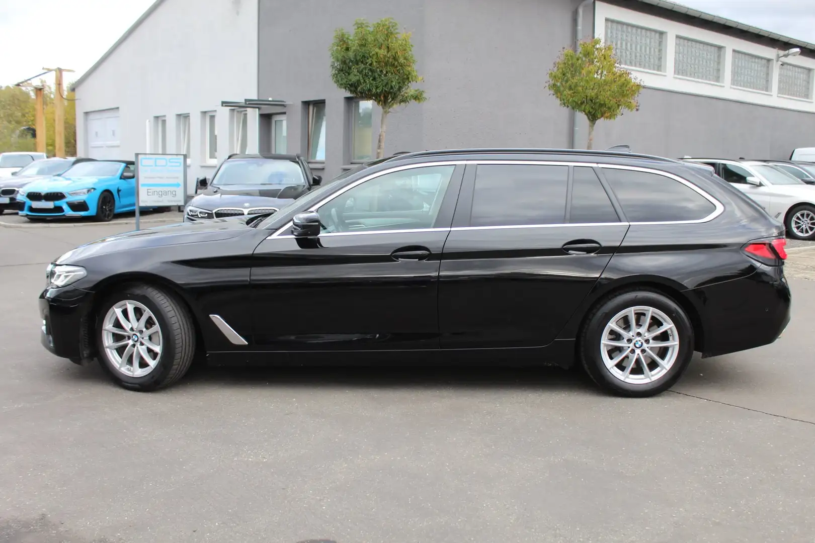 BMW 530 i Touring Aut. +Sportsitz-Leder+HUD+DAB+Hifi+ACC+ Schwarz - 2