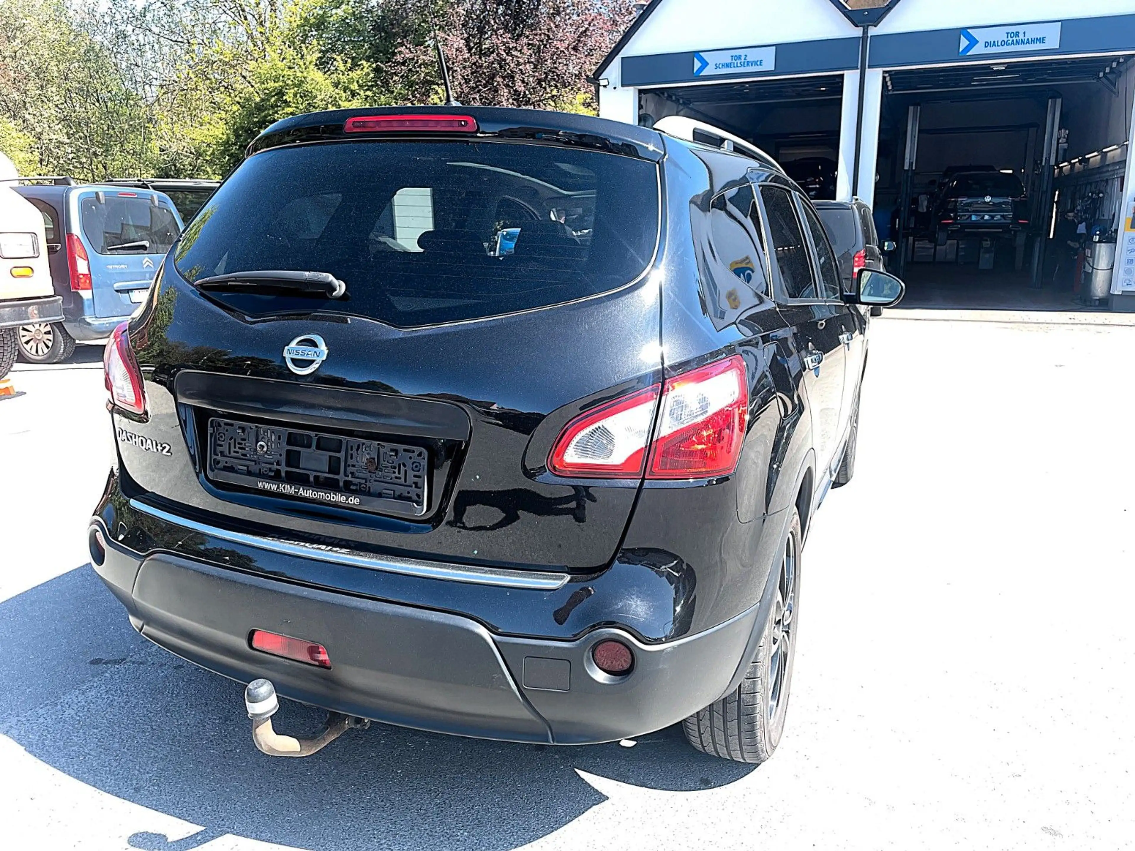 Nissan Qashqai+2 "TOP"PANORAMA/NAVI/7-SITZE/KAMERA/KLIMA — photo 9