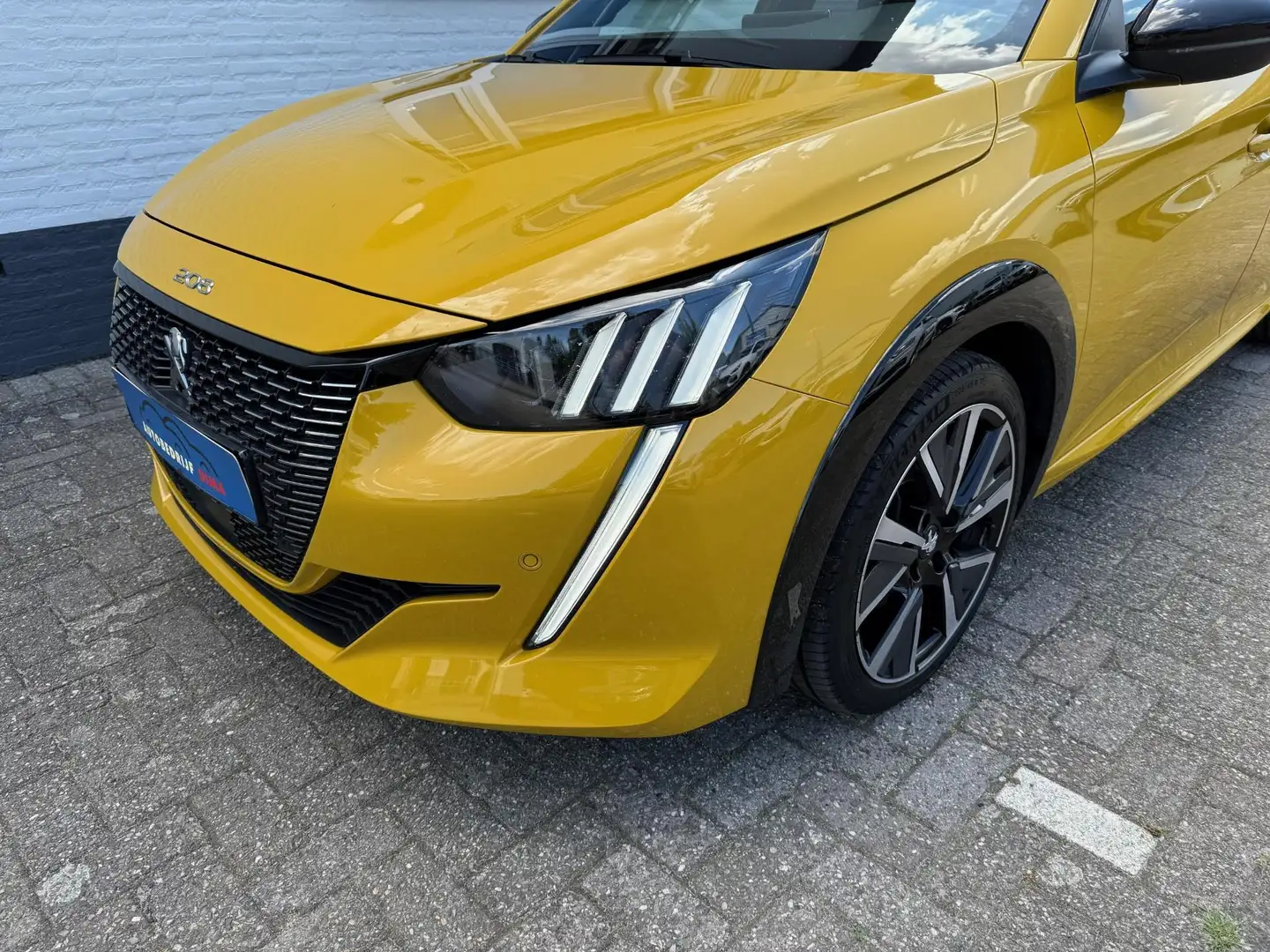 Peugeot 208 1.2 PureTech GT-Line/ Pano/ Navi/ Camera/ LED/ Sto Geel - 2