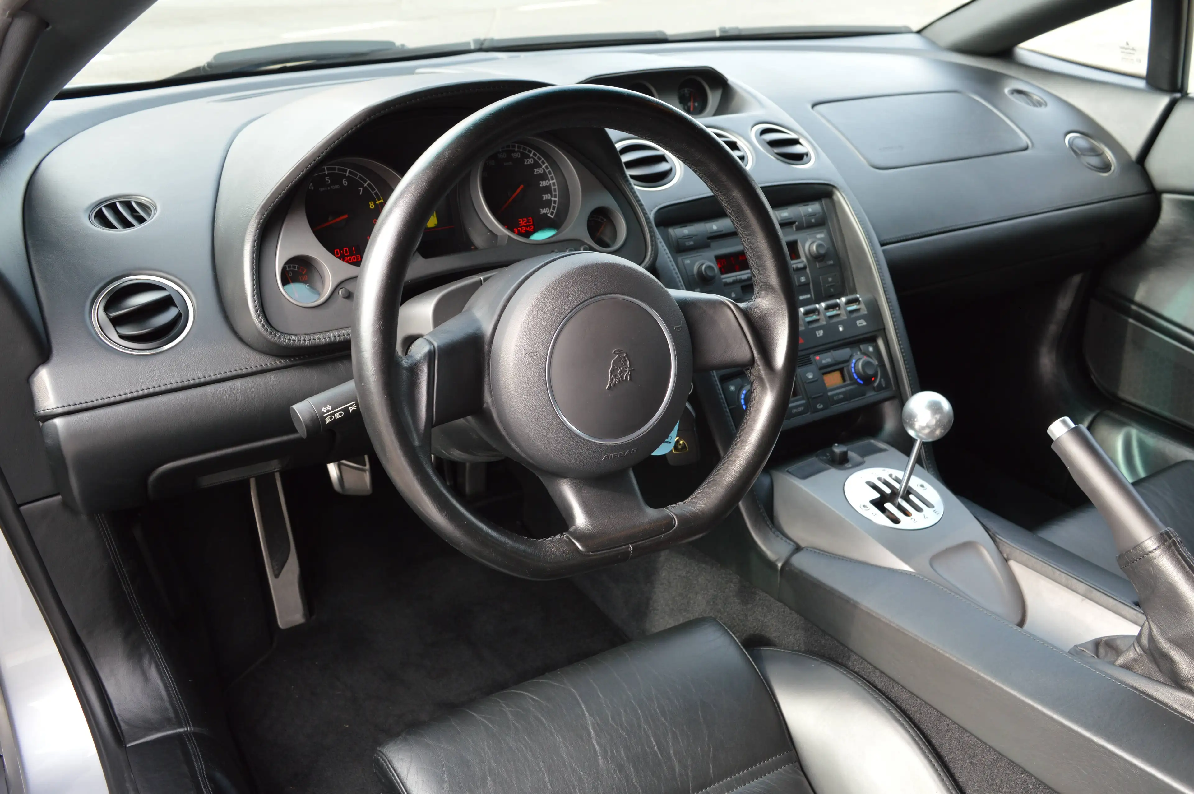 Lamborghini Gallardo 5.0i V10 40v Manual gearbox - 37.000 km - Collectors item — photo 9