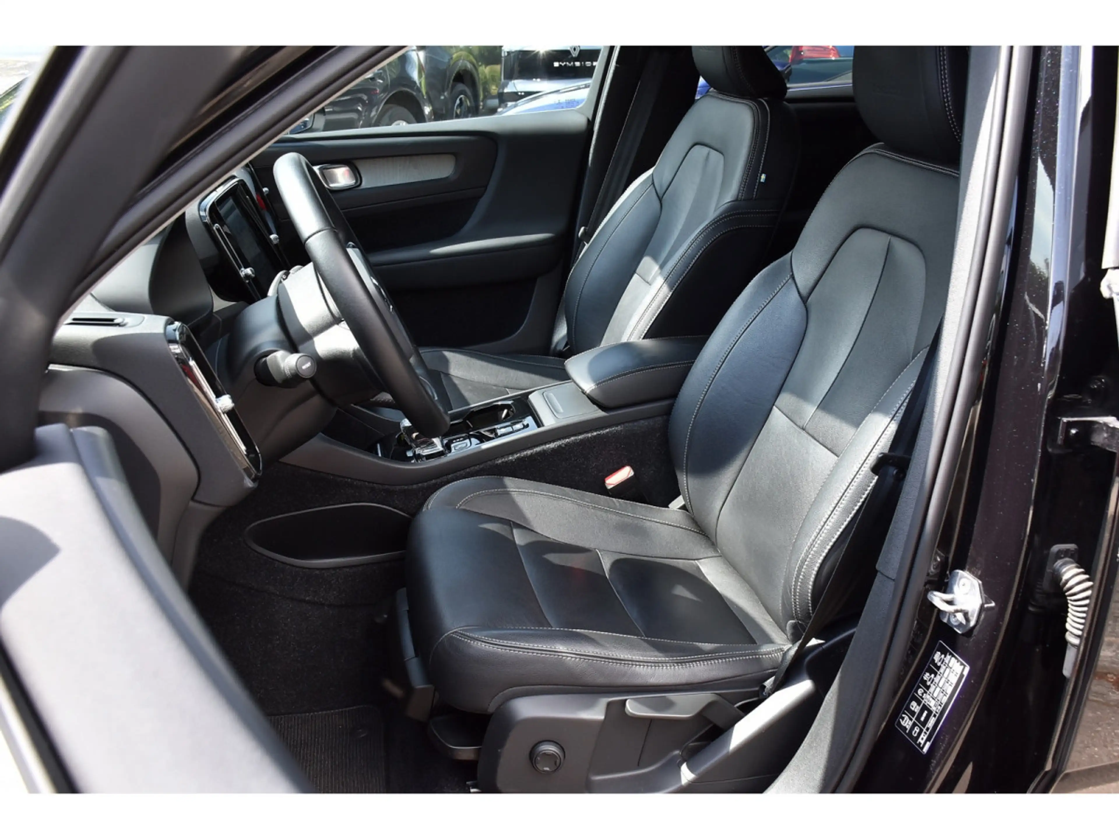 Volvo XC40 1.5 T3 Inscription Gear. CUIR LANE CAM KEYLESS 1°M — photo 6