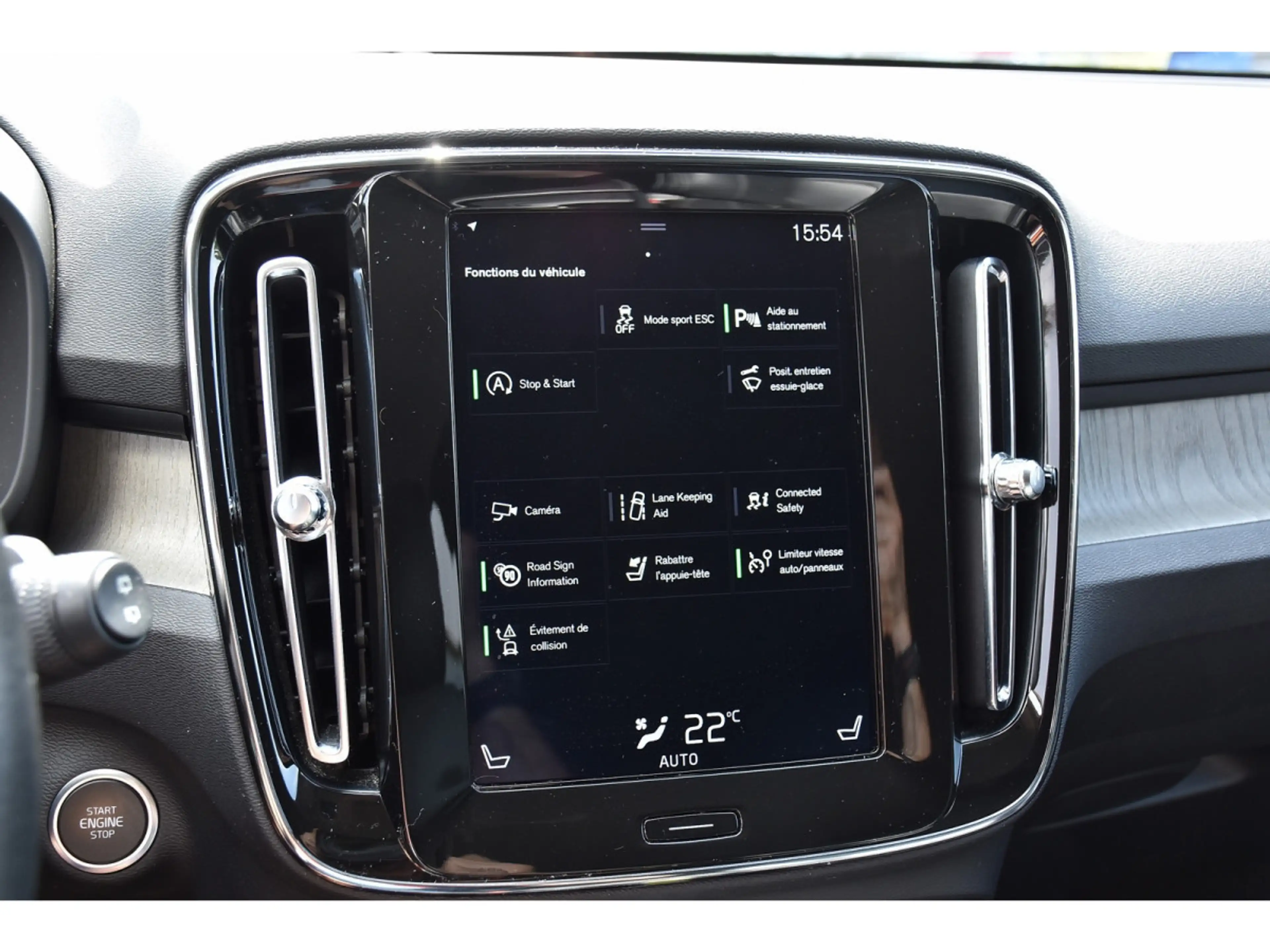 Volvo XC40 1.5 T3 Inscription Gear. CUIR LANE CAM KEYLESS 1°M — photo 13