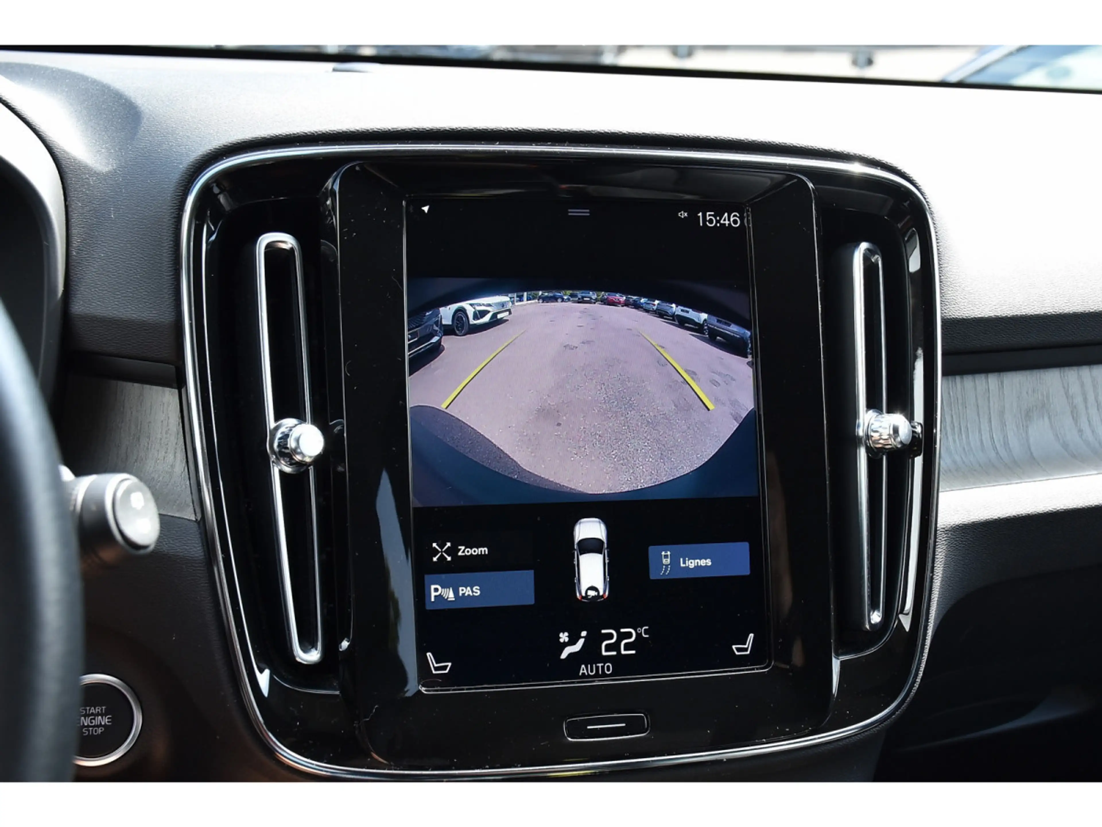 Volvo XC40 1.5 T3 Inscription Gear. CUIR LANE CAM KEYLESS 1°M — photo 15