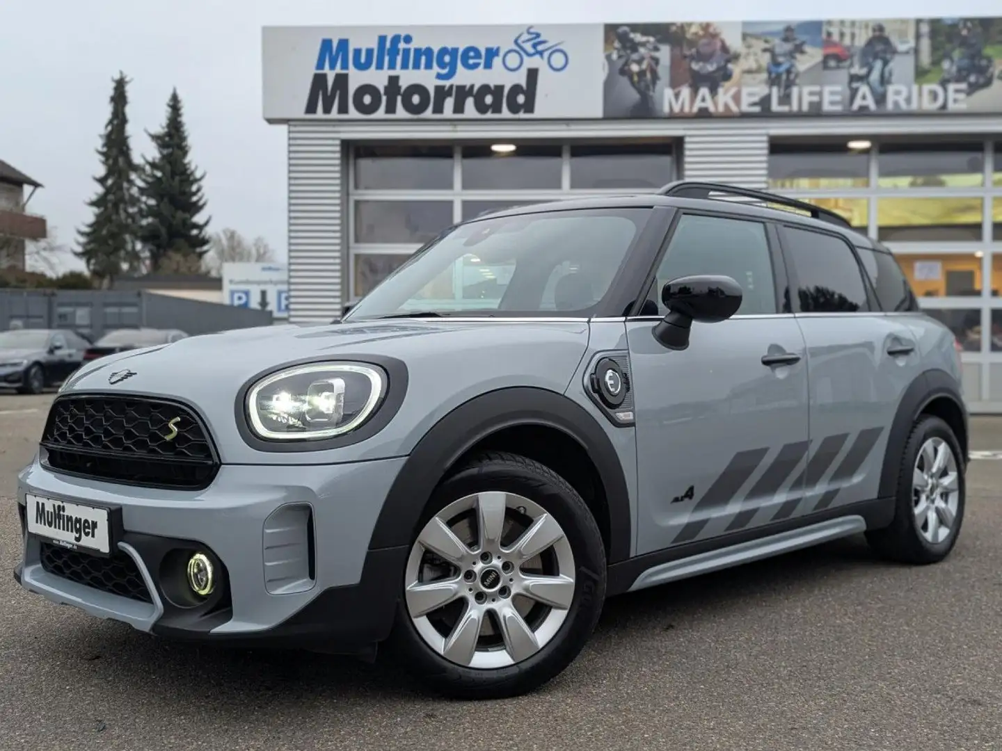 MINI Cooper SE Countryman Cooper SE Countrym.ALL4 Untamed ACC Kamera KomfZ Grau - 2