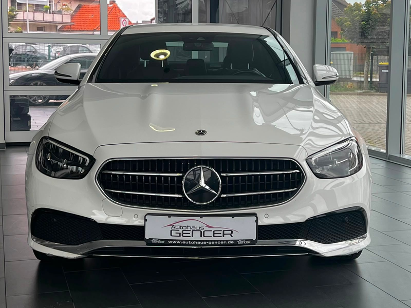 Mercedes-Benz E 220 Limousine 2.0 CDI "LED/R-Kamera/Navi" — photo 2