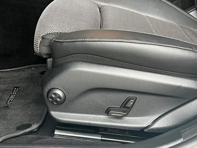 Mercedes-Benz E 220 Limousine 2.0 CDI "LED/R-Kamera/Navi" — photo 11