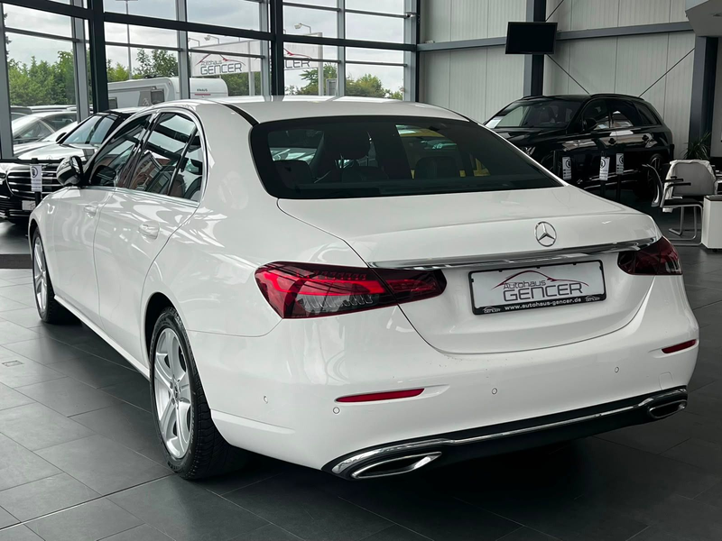 Mercedes-Benz E 220 Limousine 2.0 CDI "LED/R-Kamera/Navi" — photo 6