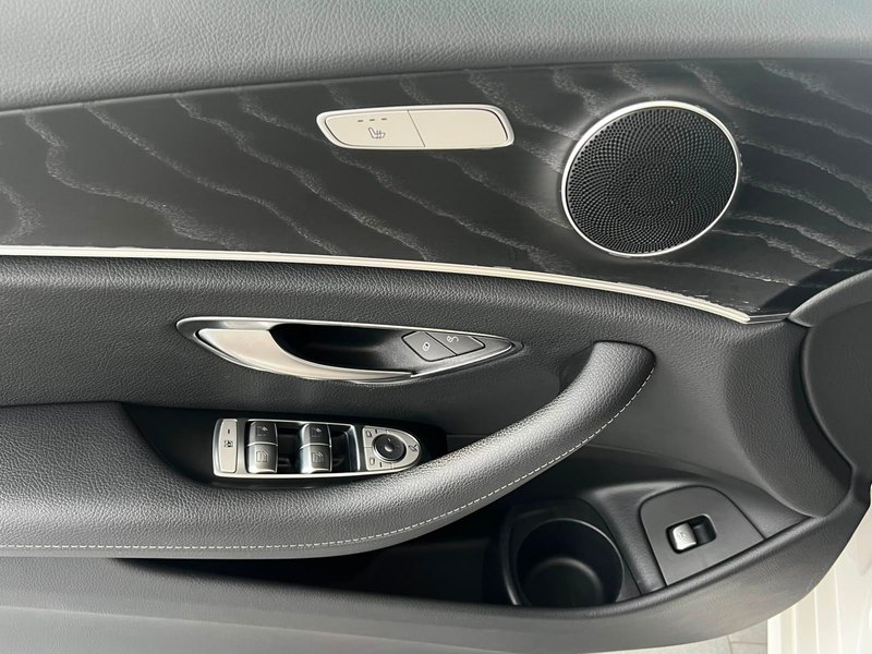 Mercedes-Benz E 220 Limousine 2.0 CDI "LED/R-Kamera/Navi" — photo 7