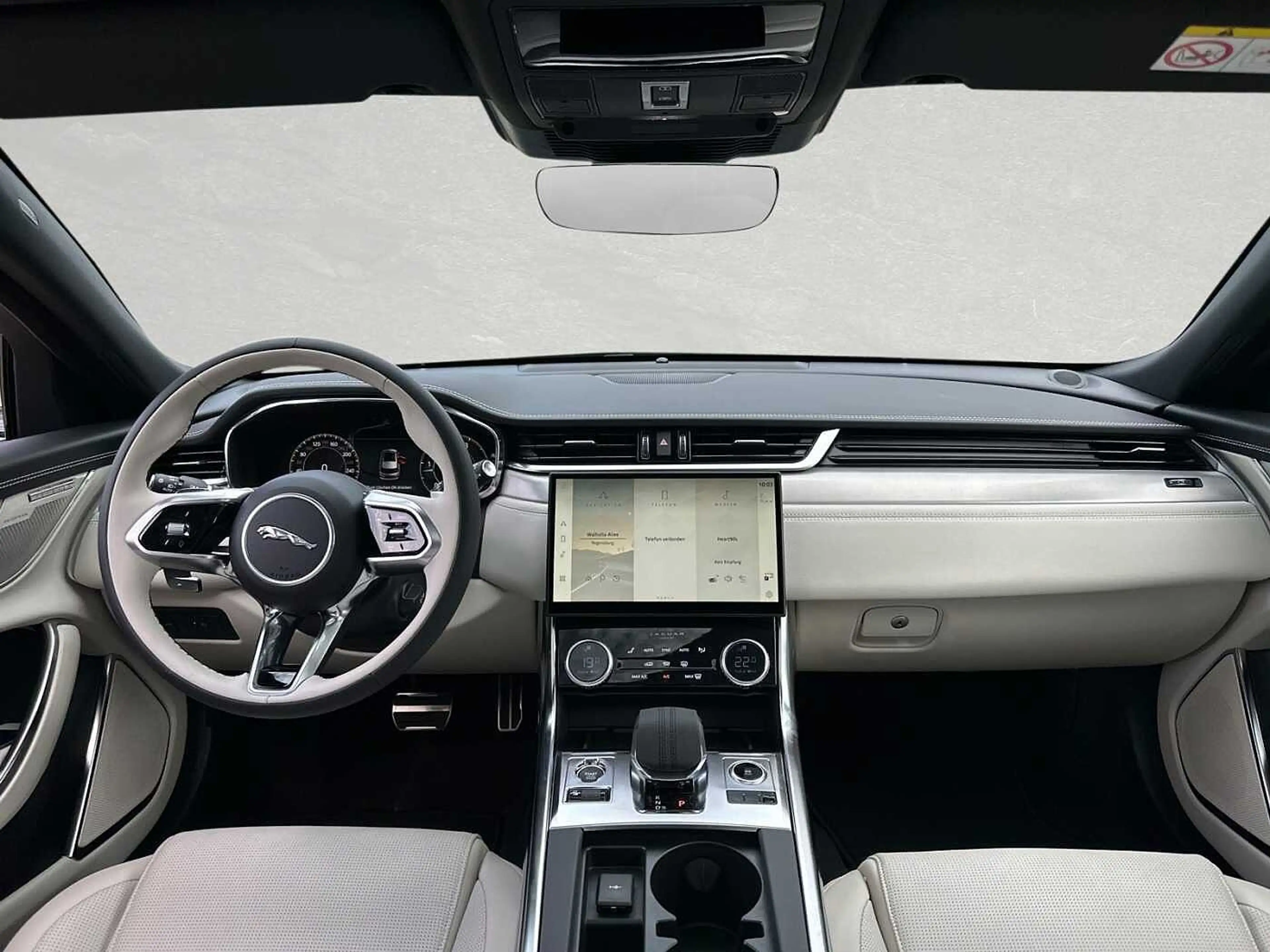 Jaguar XF D200 Sportbrake R-Dynamic SE — photo 4