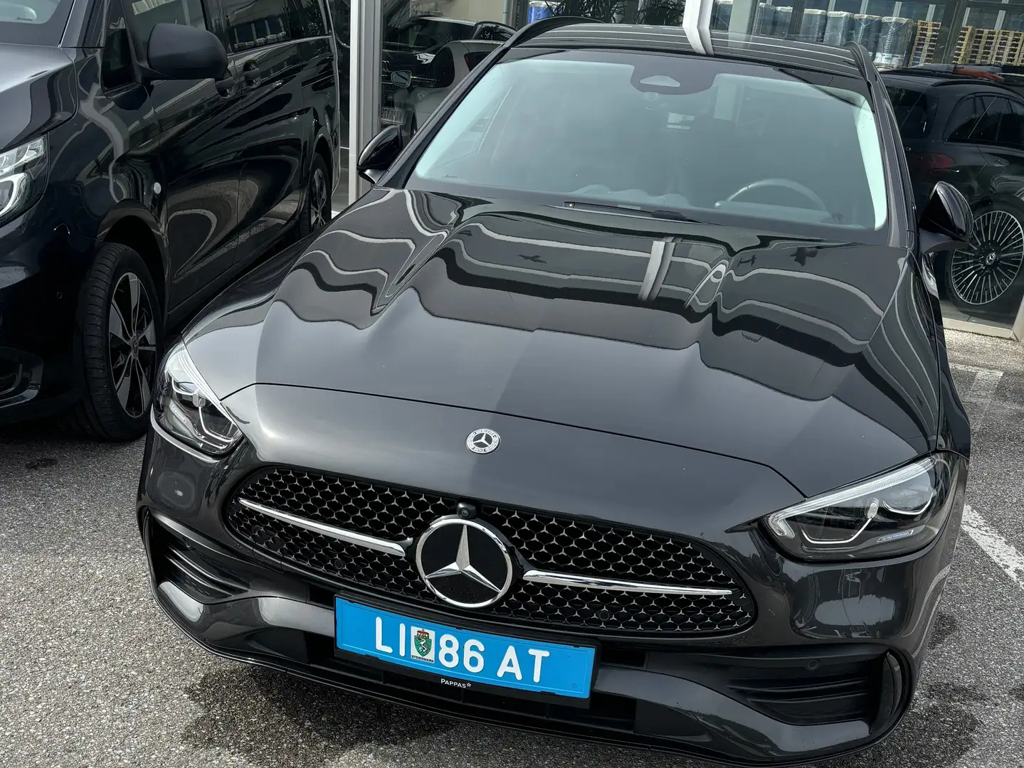 Mercedes-Benz C 220 d 4Matic T 9G-TRONIC AMG Line Schwarz - 1