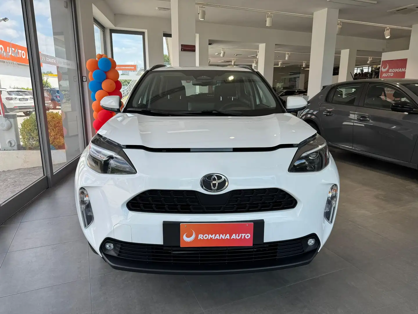 Toyota Yaris Cross 1.5 Hybrid 115 CV 5p. E-CVT Trend Grigio - 2