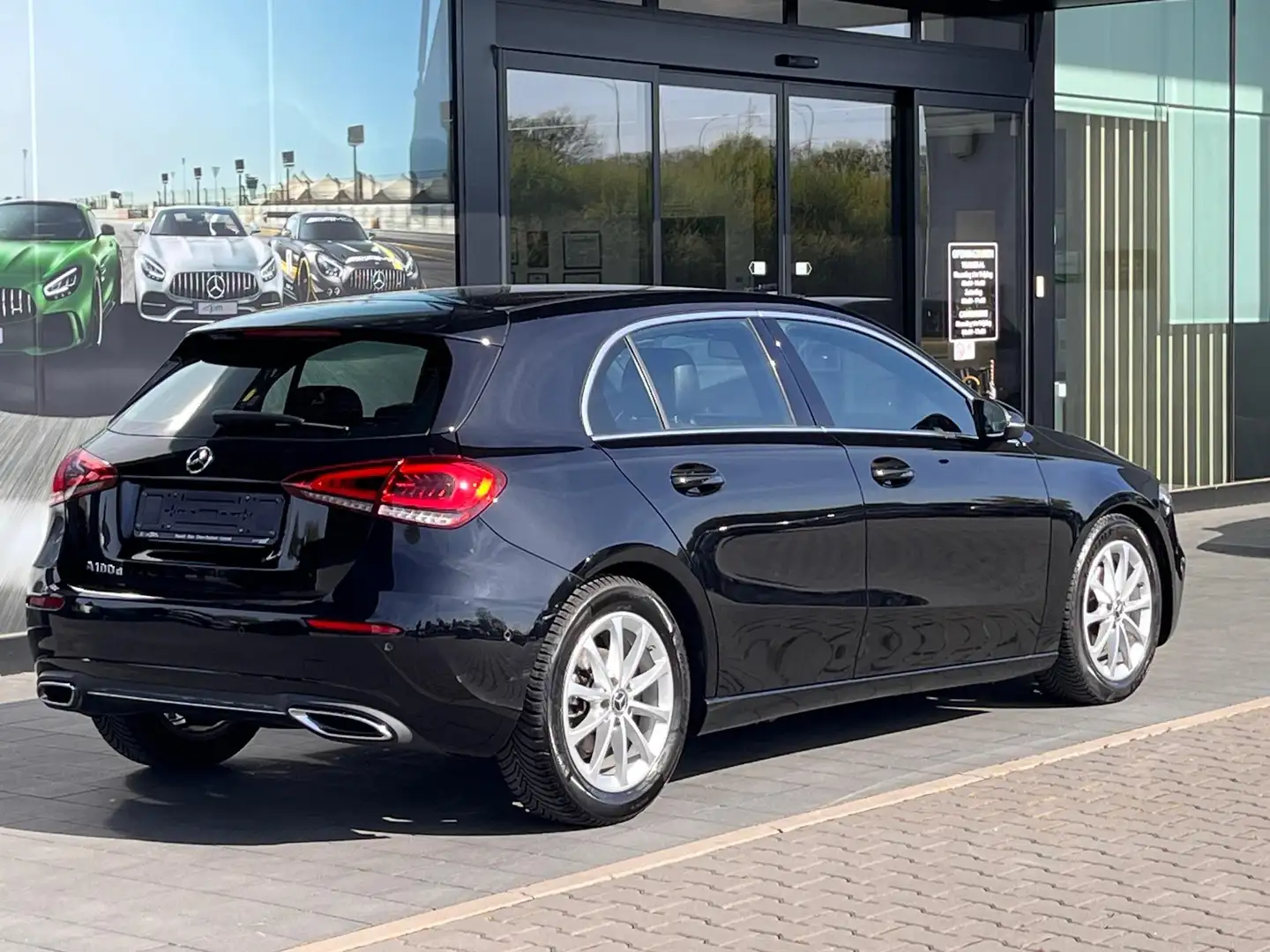 Mercedes-Benz A 180 d Schwarz - 2