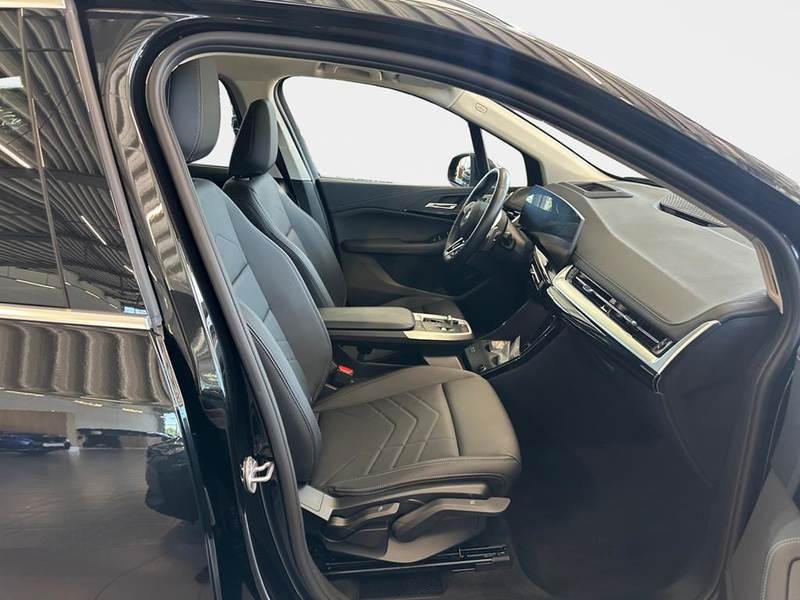BMW 218 Luxury Line — photo 14