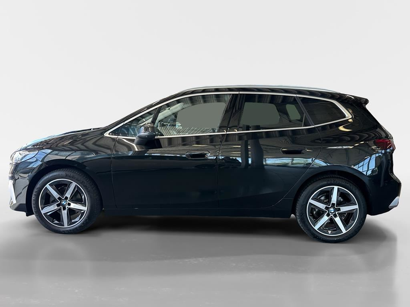 BMW 218 Luxury Line — photo 4
