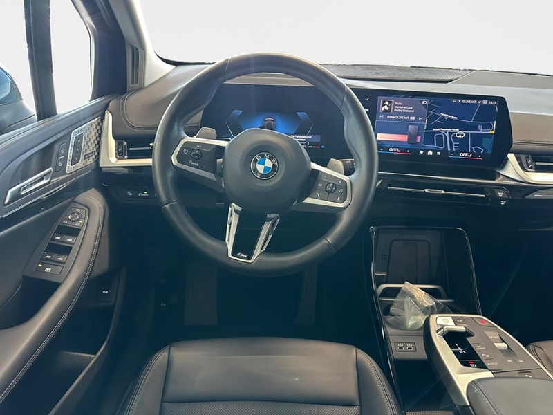 BMW 218 Luxury Line — photo 11