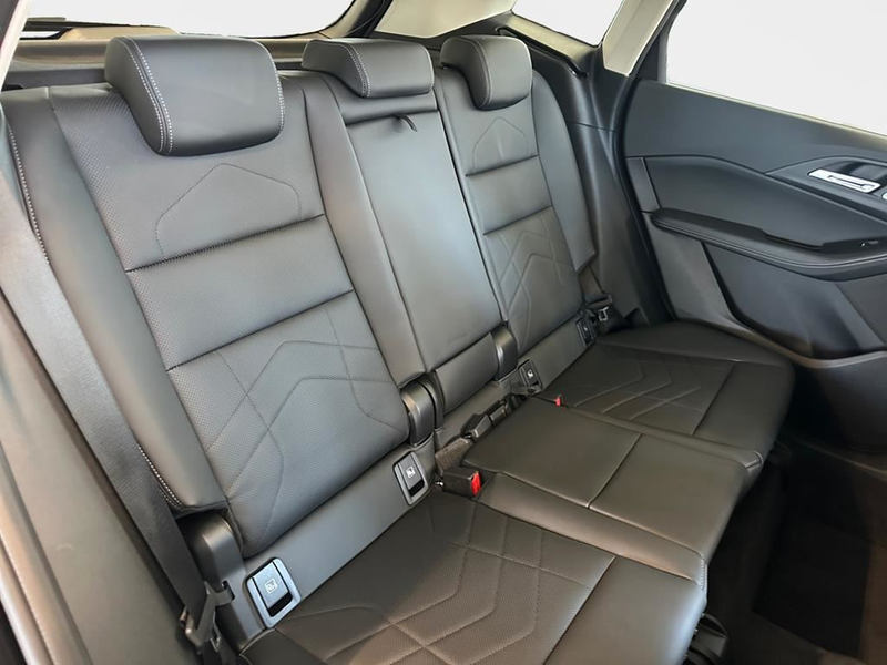 BMW 218 Luxury Line — photo 15