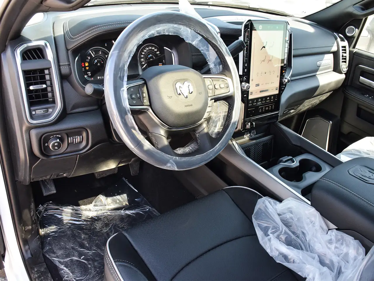 RAM 2500 снимка RAM 2500