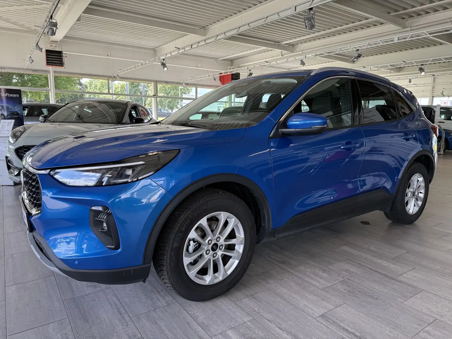 Ford Kuga Titanium Blau - 2
