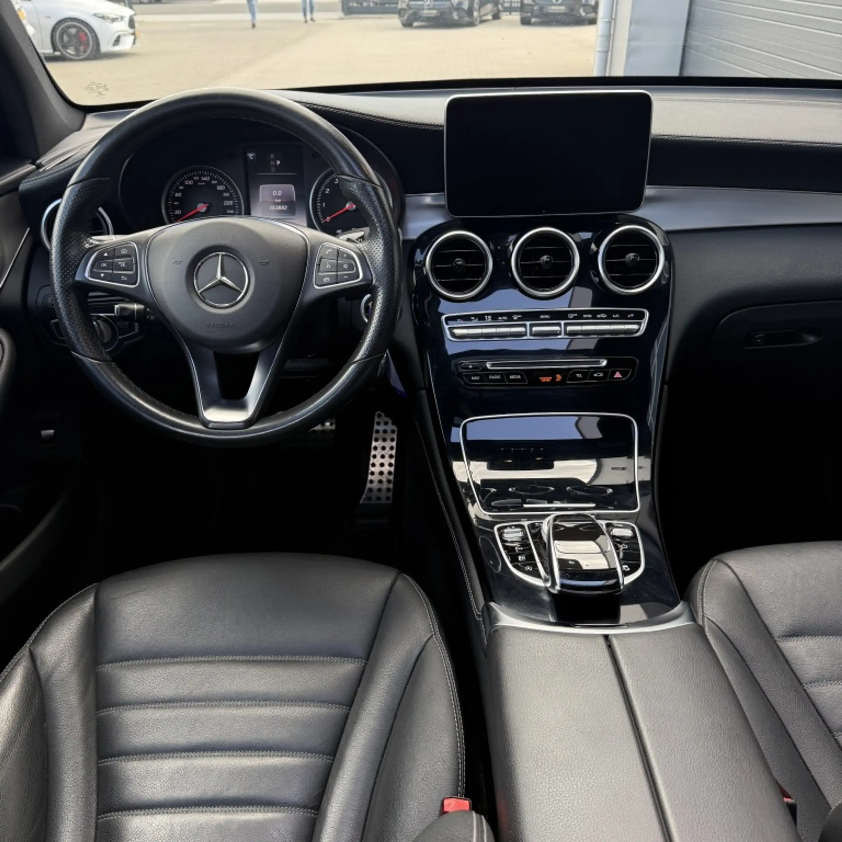Mercedes-Benz GLC 250 Coupé 4MATIC Edition 1 — photo 8
