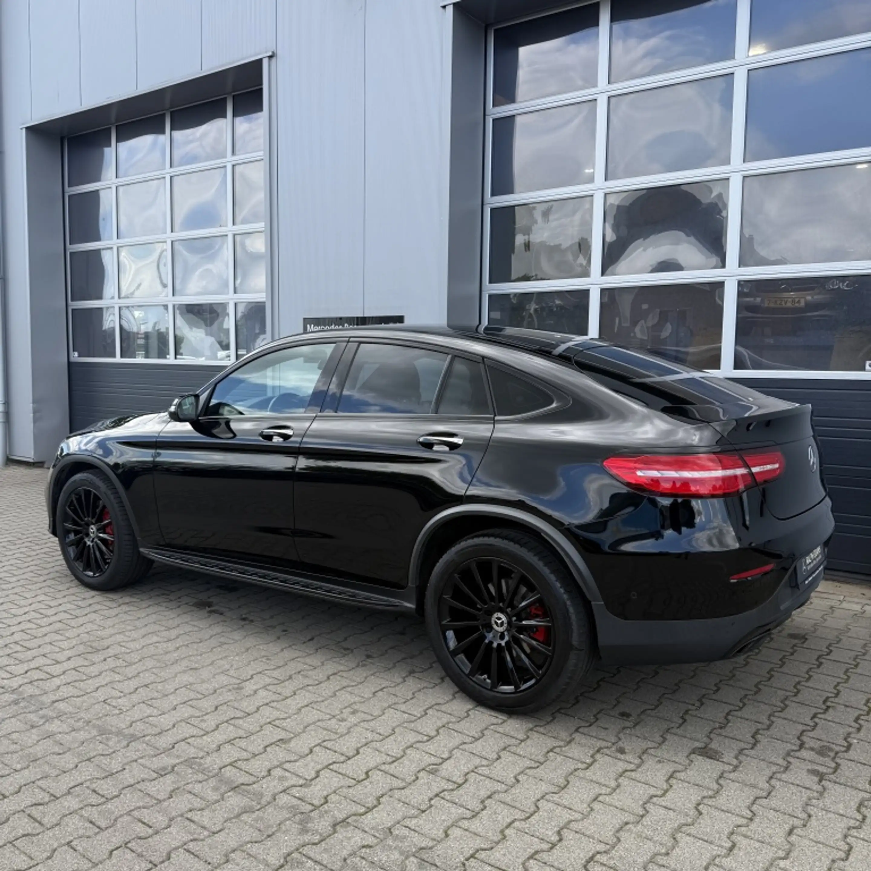 Mercedes-Benz GLC 250 Coupé 4MATIC Edition 1 — photo 4