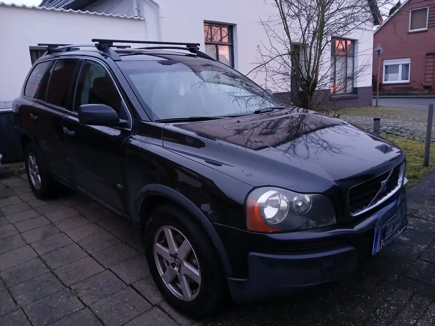 Volvo XC90 XC90 2.5T Aut. Kinetic Schwarz - 1