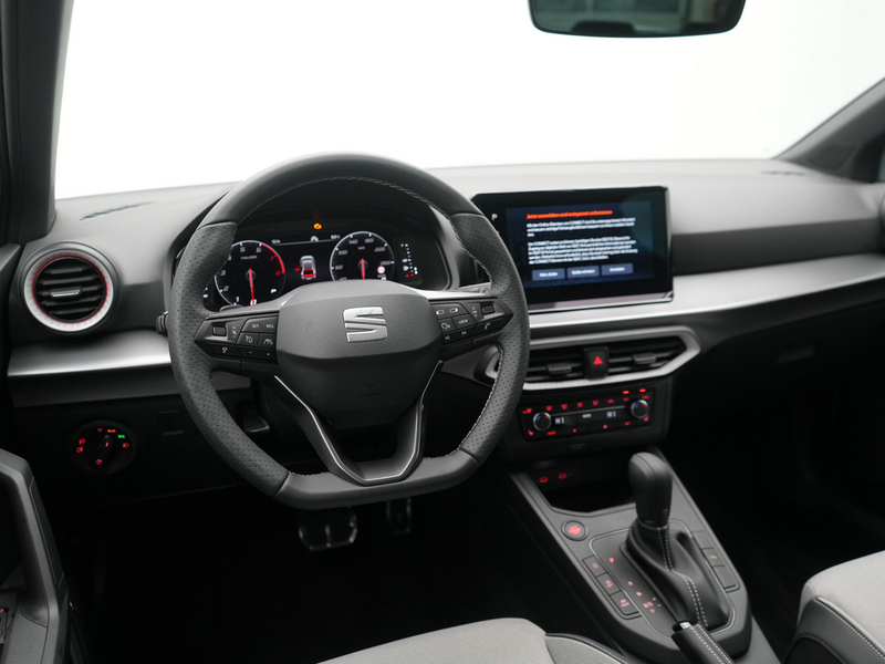 SEAT Ibiza FR BLACK EDITION DSG CARPLAY KEYLESS SHZ — photo 5