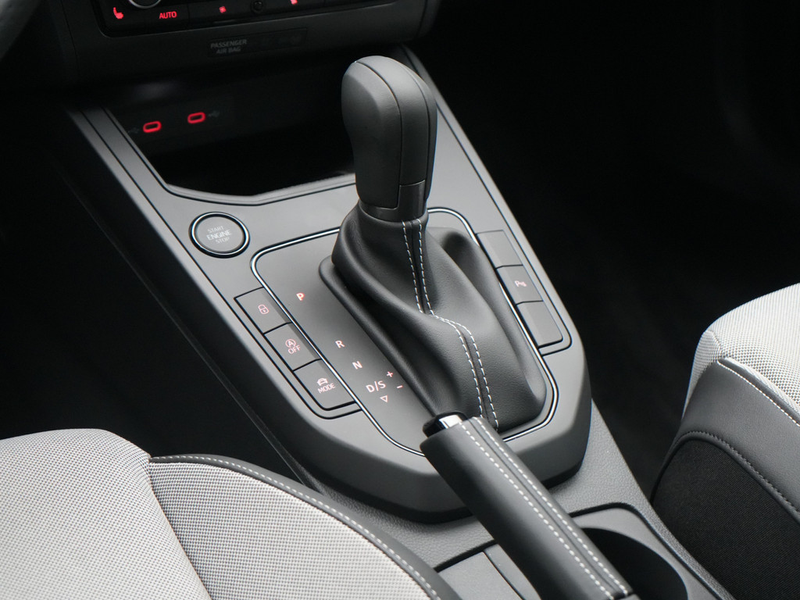 SEAT Ibiza FR BLACK EDITION DSG CARPLAY KEYLESS SHZ — photo 9