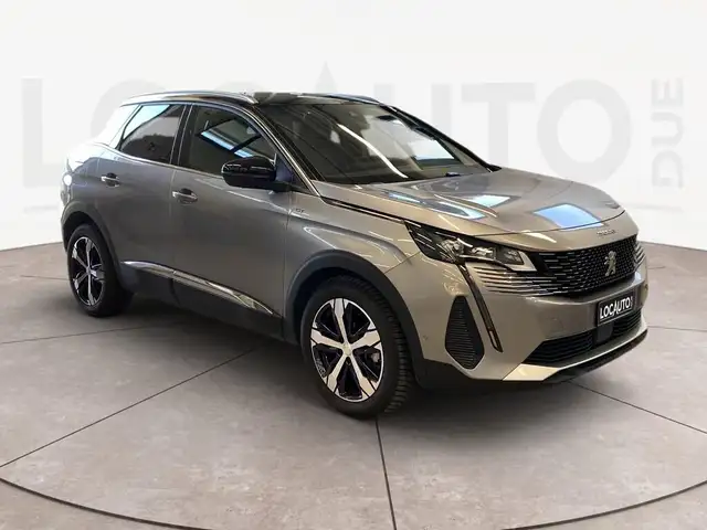 Peugeot 3008 view 3