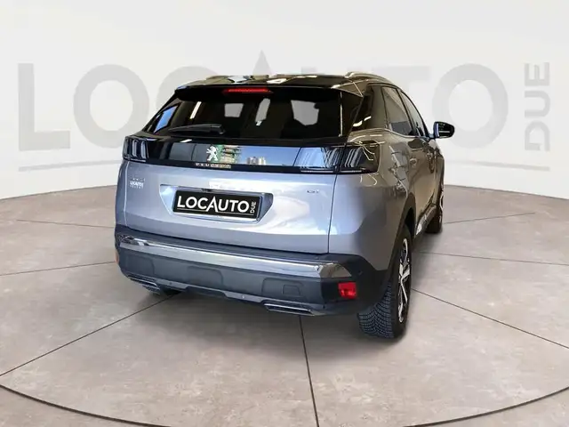Peugeot 3008 view 4