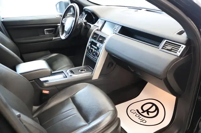 Land Rover Discovery Sport view 13