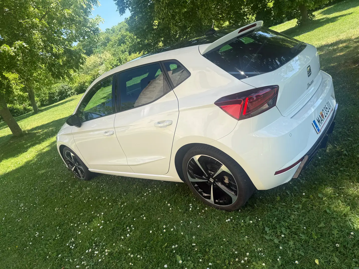 SEAT Ibiza Ibiza ST Style 1,0 ECO TSI Start-Stopp Style Weiß - 2
