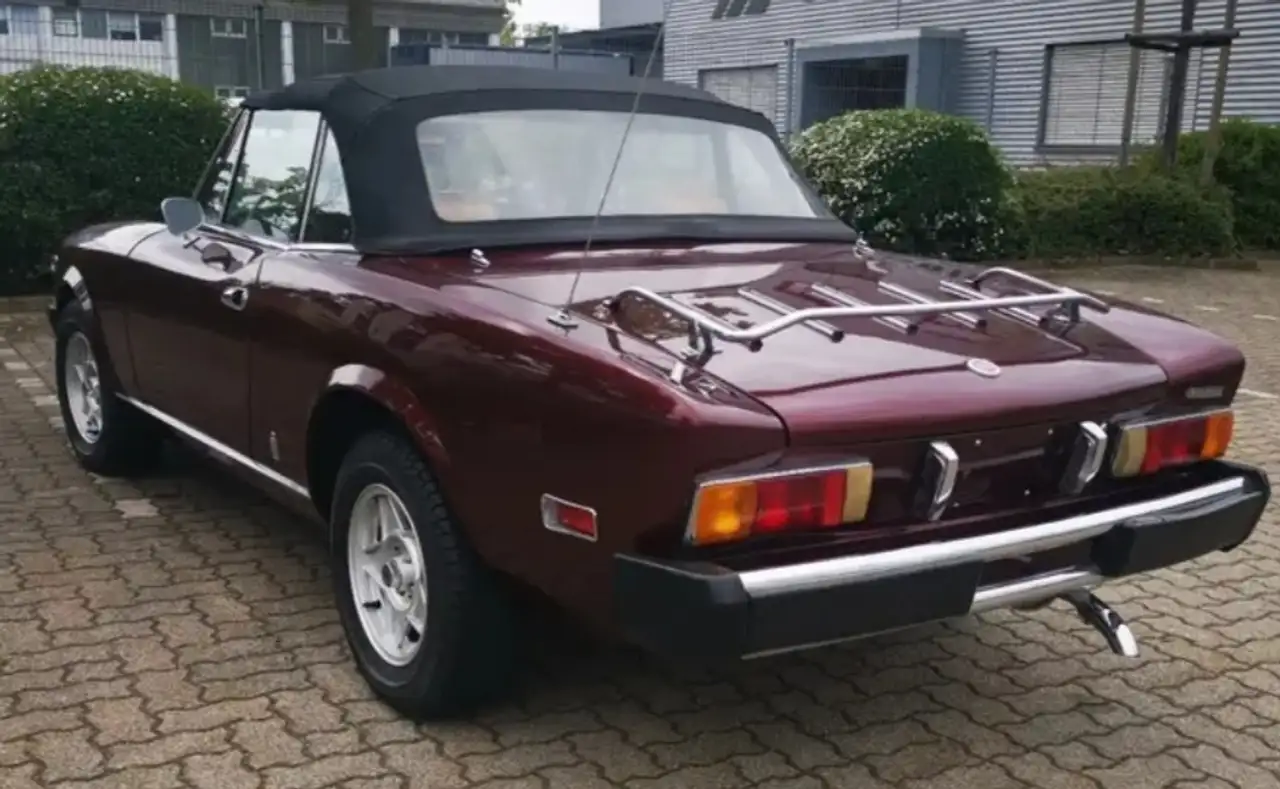 Alfa Romeo Spider 124, foto 3