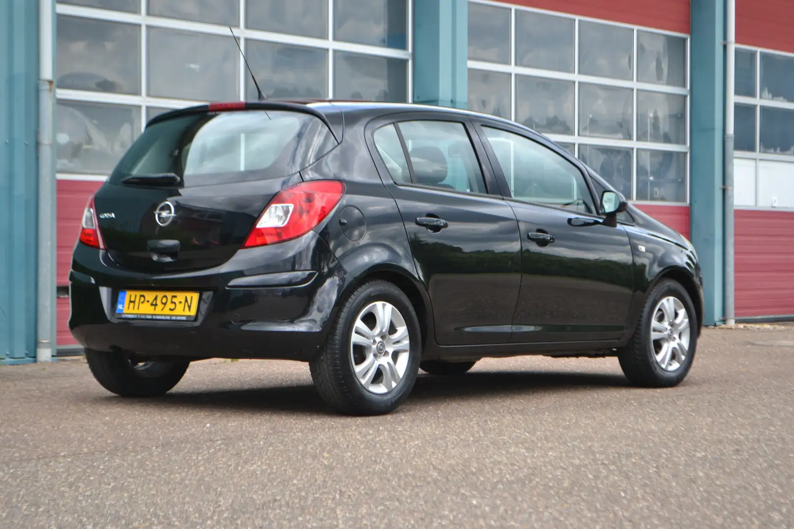 Opel Corsa 1.0 12V Edition 5-DEURS Zwart - 2