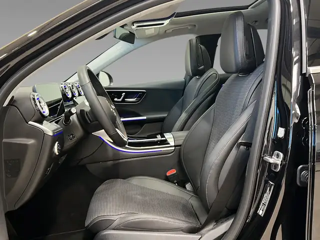 Mercedes-Benz C-Class view 9