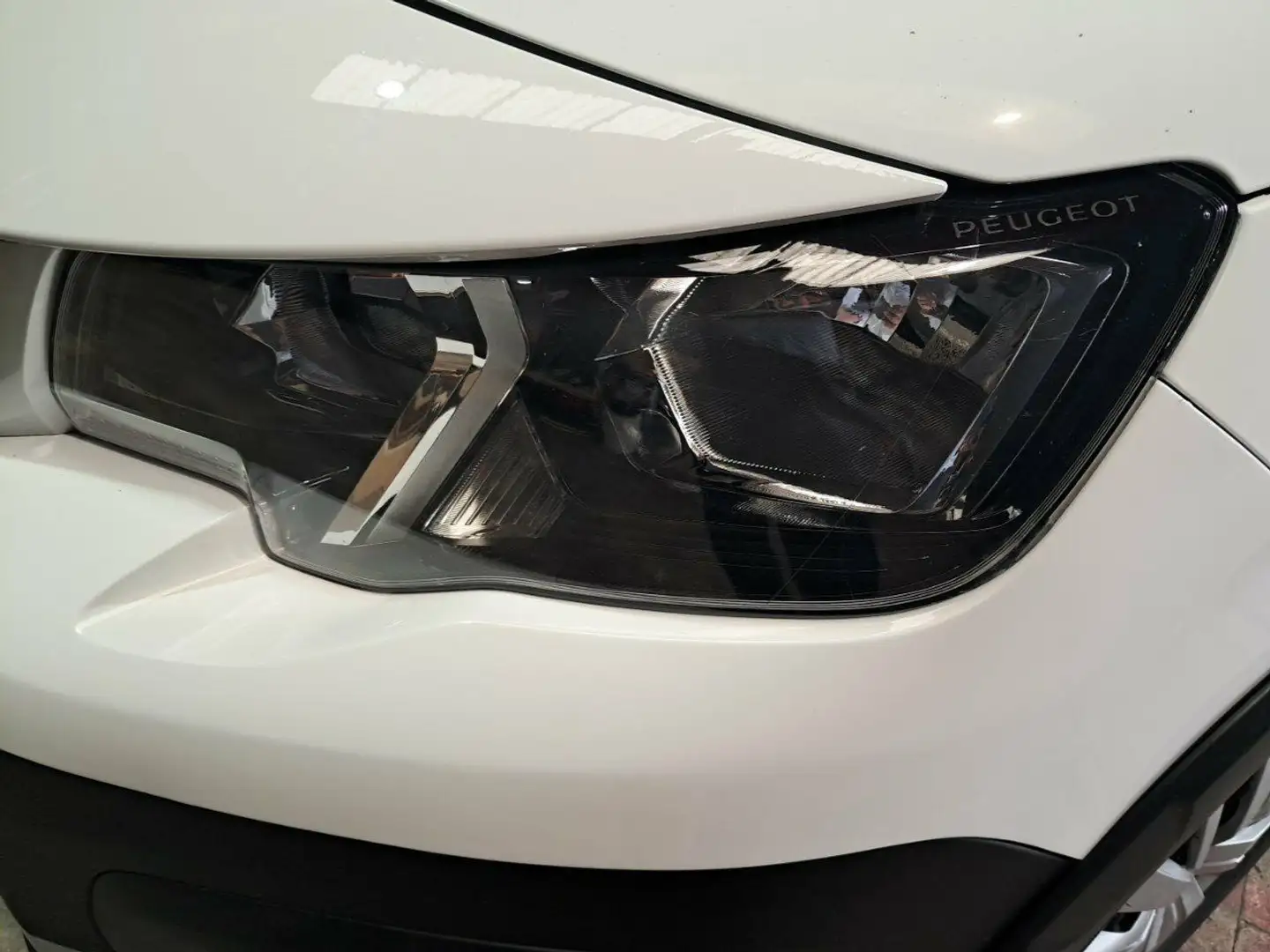 Peugeot Rifter Access Standard BlueHDi 73kW monovolumen compacto Blanco - 2
