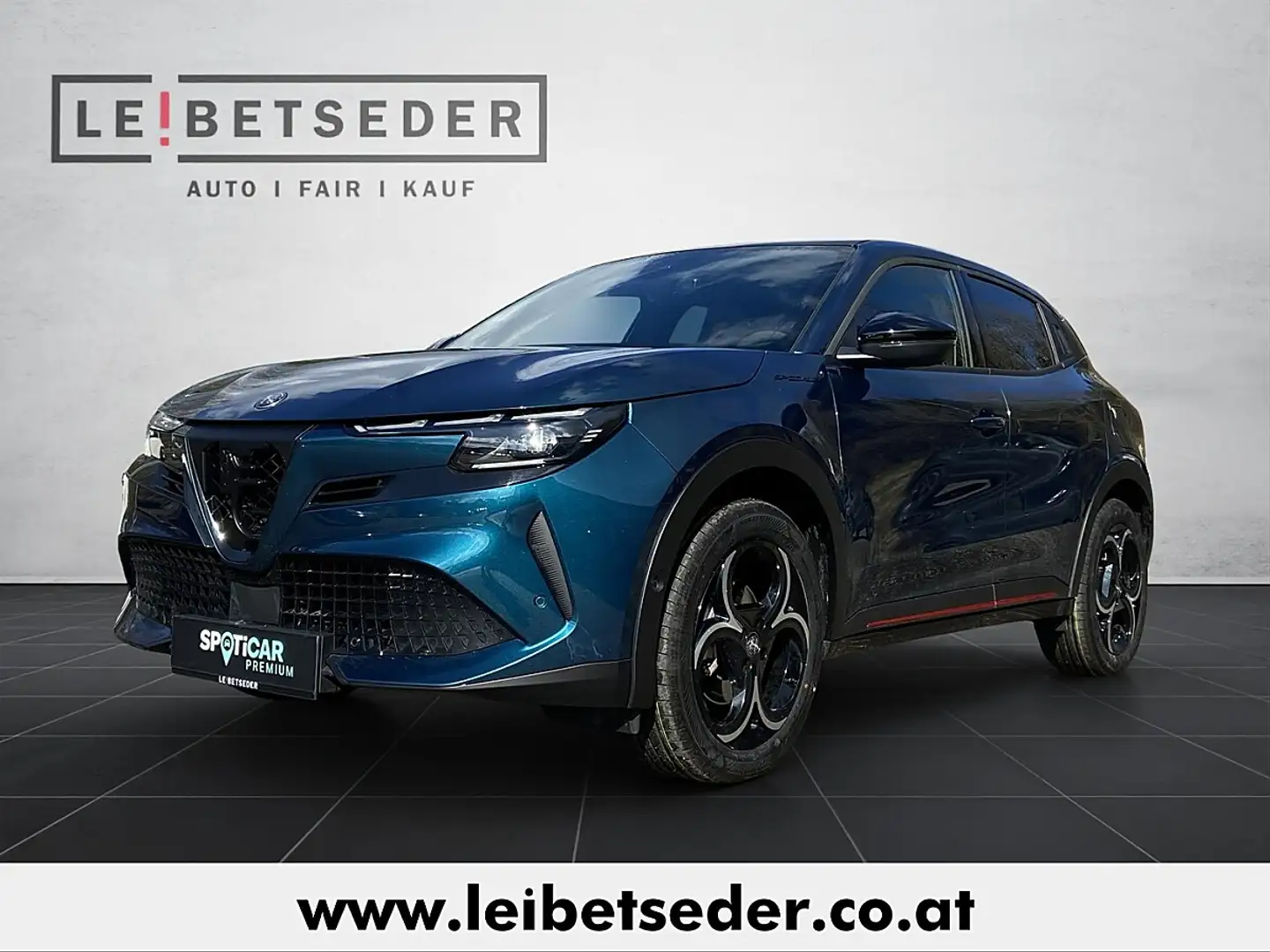 Alfa Romeo Junior Ibrida Speciale 1.2 MHEV e-DCT6 Sport- Technolo... Blau - 1