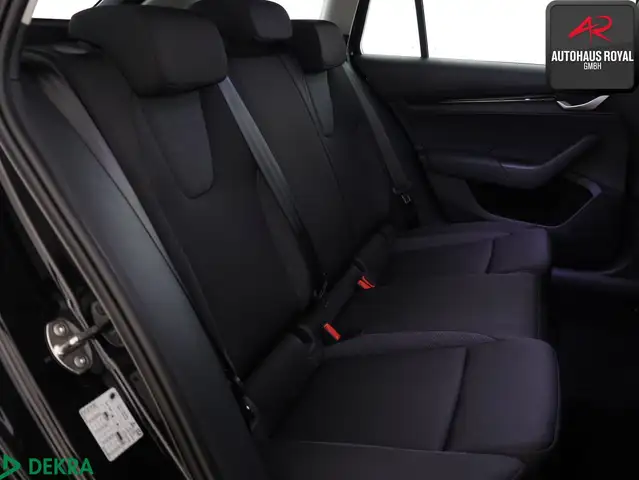 Skoda Octavia view 12
