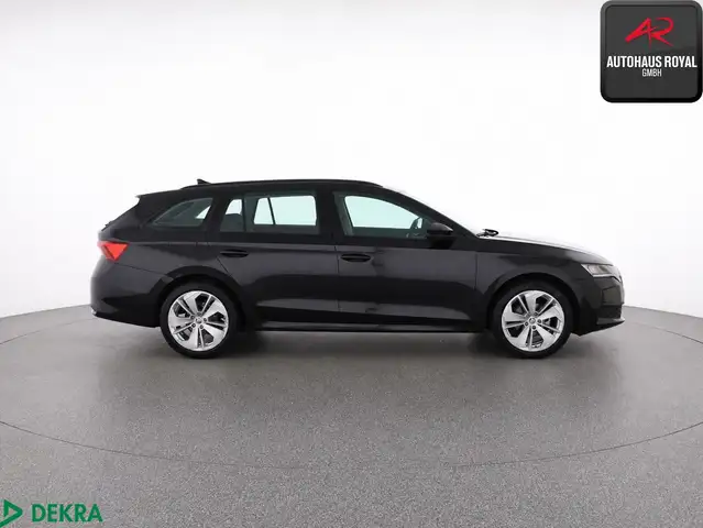 Skoda Octavia view 6