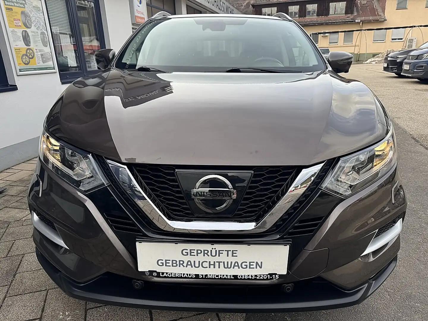Nissan Qashqai 1,2 DIG-T N-Connecta Grau - 2